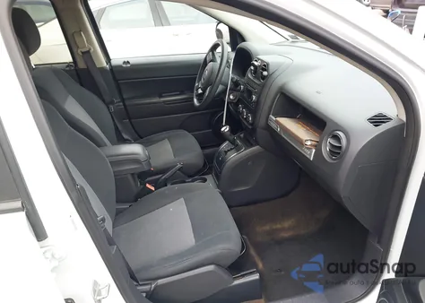 2016 Jeep Compass Sport из США, поврежденный, VIN 1C4NJDBB1GD637619